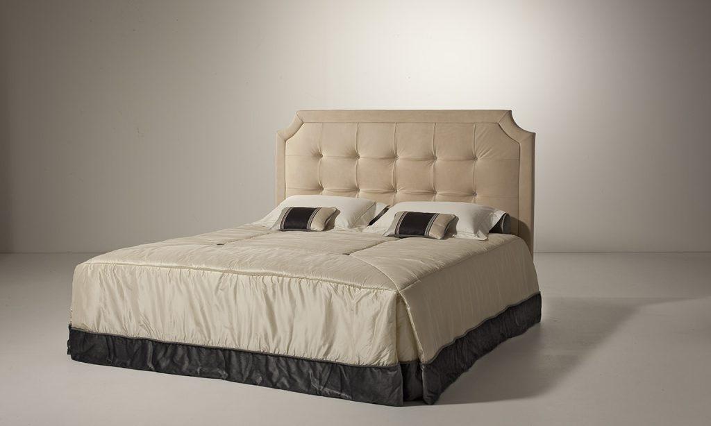 Изголовье кровати OAK MG6612 Epoca: Contemporanea Период: Современный Классический стиль