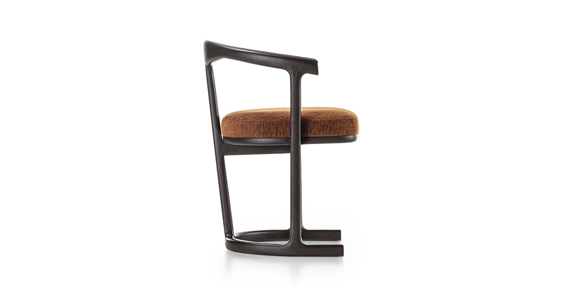 Стул Vittoria Frigerio Mora дизайнер Studio Cattaneo Design